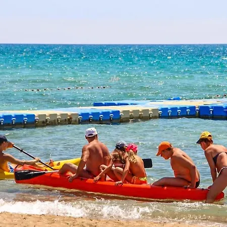 двухкомнатные в жилом комплексе Caesar Blue Helena G2 Apartman *