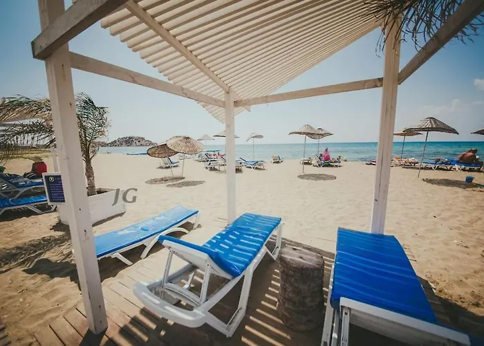 двухкомнатные в жилом комплексе Caesar Blue Helena G2