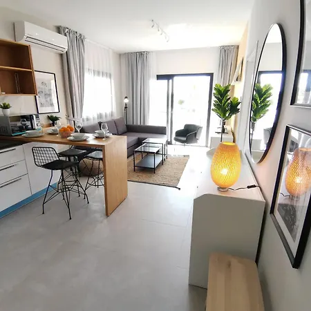 двухкомнатные в жилом комплексе Caesar Blue Helena G2 Apartament *